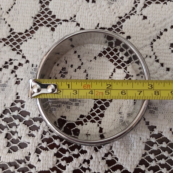 Snake Print Fashion Bangle Bracelets - Picture 2 of 2